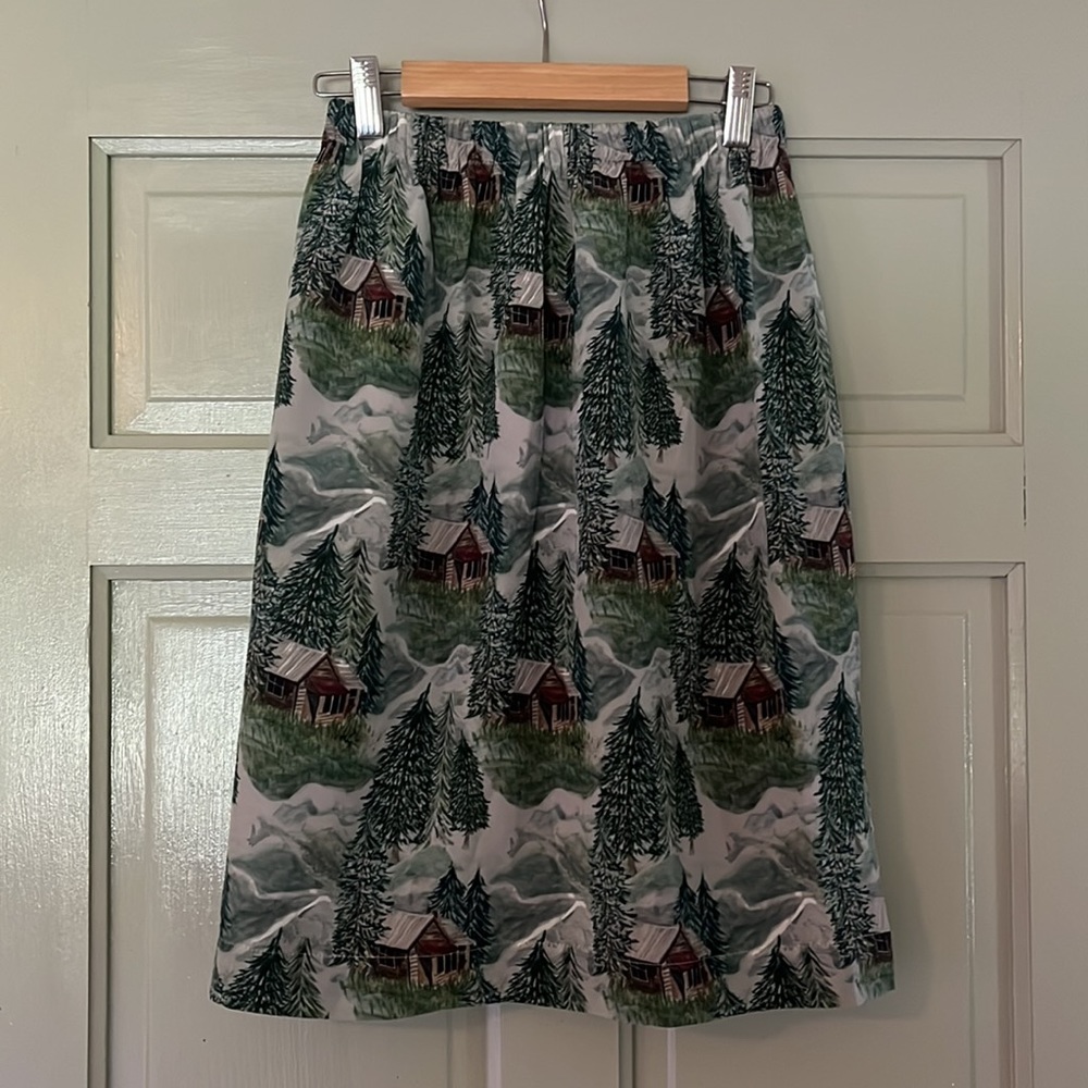 Peter Jensen silk pull on skirt size small 100% silk